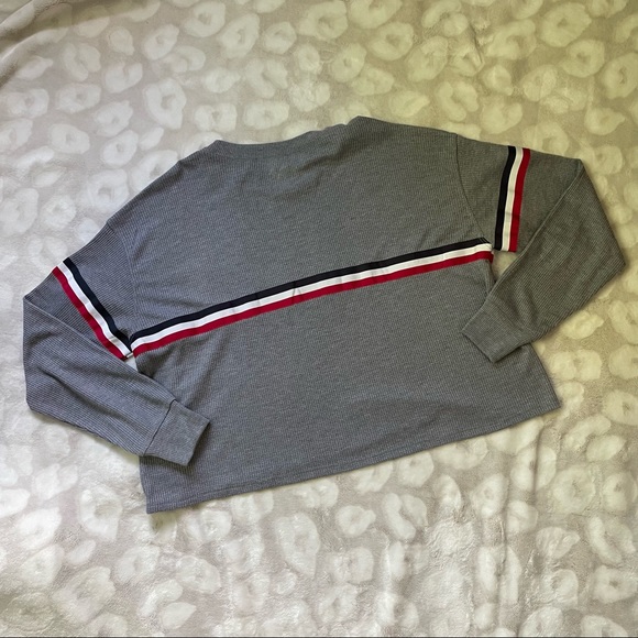 NWOT Hollister Gray Waffle Boyfriend Tee Long Sleeve Size XS - Picture 8 of 8